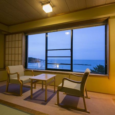 Shima Beach Hotel Toba Eksteriør billede