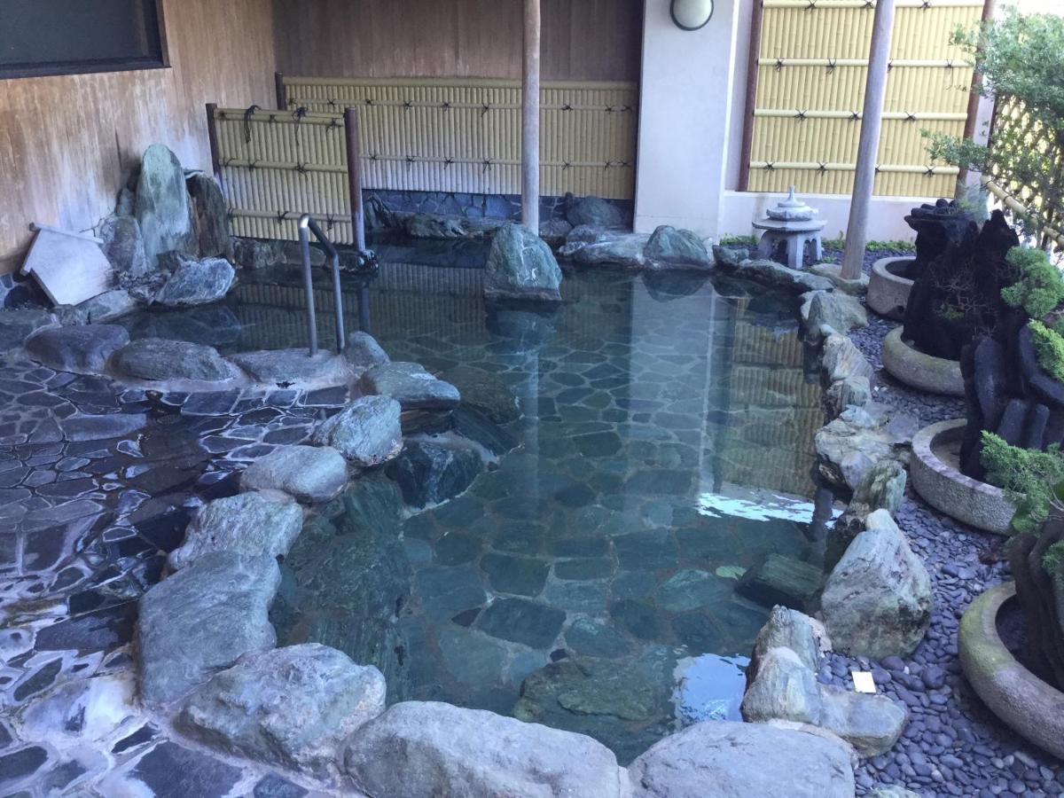 Shima Beach Hotel Toba Eksteriør billede